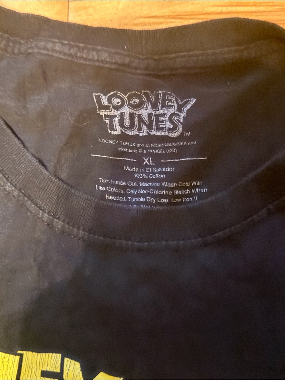 Vintage Warner Bros. Looney Tunes Black Tee with Yellow Logo XL - Picture 3 of 3